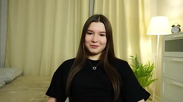 LidiaPasaye online show from December 3, 12:26 pm