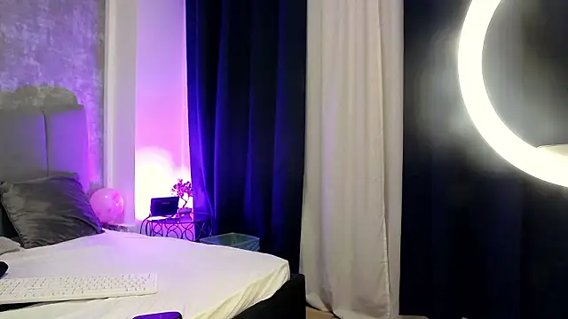 LucyRayy online show from February 26, 8:31 pm