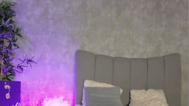 LucyRayy online show from February 11, 8:09 pm