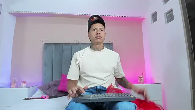 kaylaa sex online show from January 15, 1:25 pm