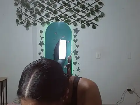 Andreaebony online show from December 17, 12:54 pm