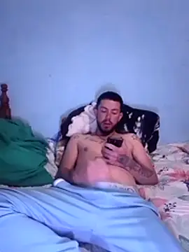 Snapshot of 30_GLADIADOR chatting on December 3, 2:01 am 30 GLADIADOR online show from December 3, 2:01 am