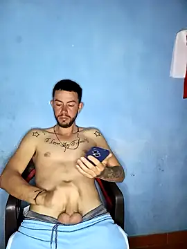 Snapshot of 30_GLADIADOR chatting on December 2, 6:37 am 30 GLADIADOR online show from December 2, 6:37 am