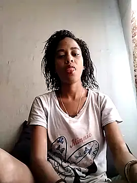 Snapshot of IndianSativa2 chatting on December 14, 3:06 pm IndianSativa2 online show from December 14, 3:06 pm