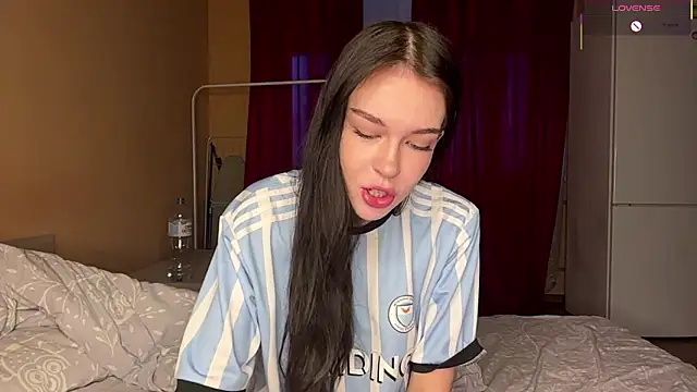 ElliRusk online show from February 15, 4:24 am