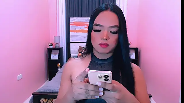 Fantacyloverr online show from March 18, 1:13 pm