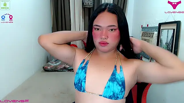 Fantacyloverr online show from December 4, 4:50 pm