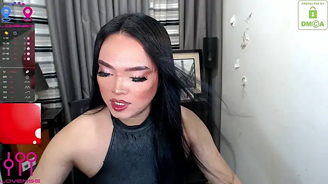 Fantacyloverr online show from May 2, 1:44 am