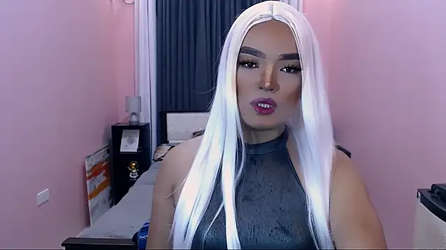 Fantacyloverr online show from February 26, 10:04 am