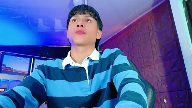 StormLuxX online show from February 2, 6:40 pm