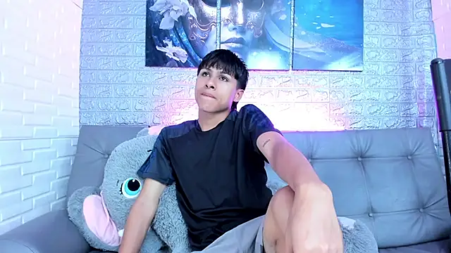 StormLuxX online show from February 20, 6:32 pm