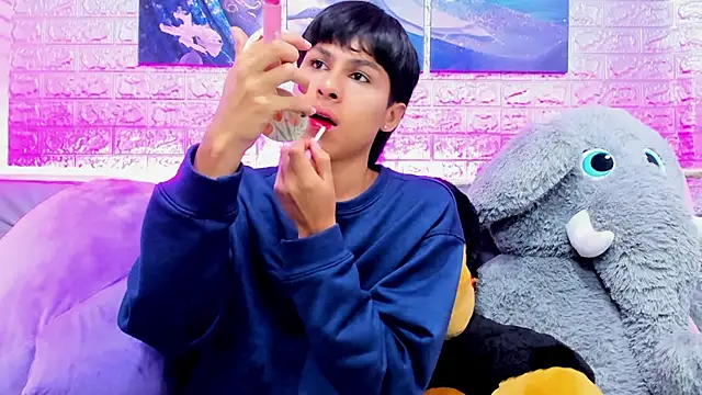 StormLuxX online show from January 18, 1:36 pm