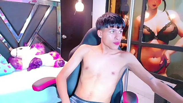 StormLuxX online show from February 8, 6:27 pm