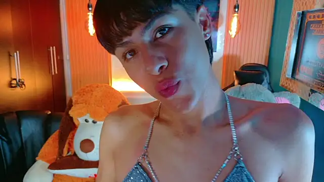 StormLuxX online show from March 23, 2:06 pm