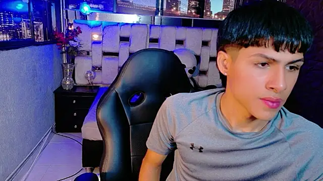 StormLuxX online show from December 20, 3:26 pm