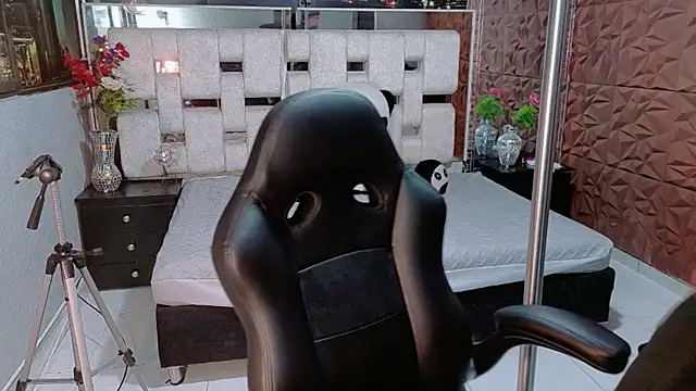 StormLuxX online show from December 23, 4:56 am