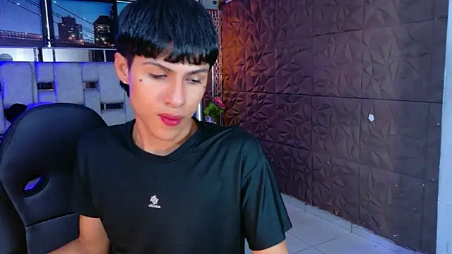 StormLuxX online show from January 8, 7:31 pm