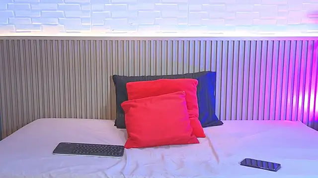 EmyVega online show from February 13, 10:10 pm