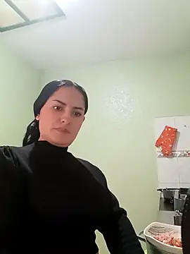 Snapshot of MisNicol chatting on February 4, 9:54 pm MisNicol online show from February 4, 9:54 pm