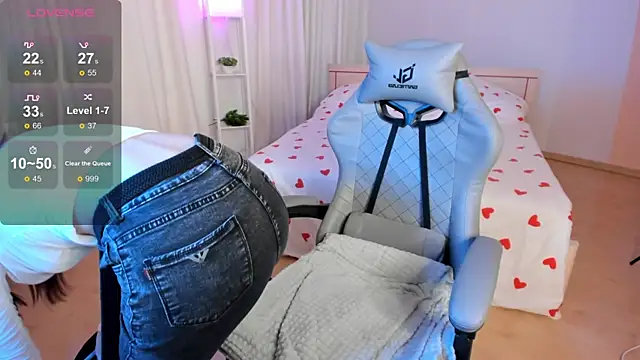 KrisDoeil online show from April 6, 2:07 am