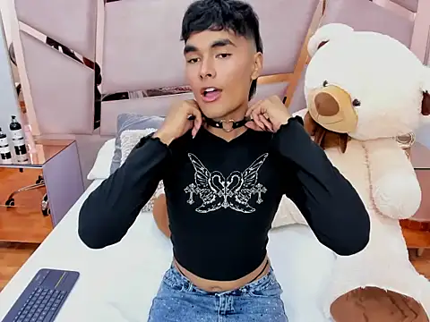 LittleNito online show from December 5, 8:06 pm