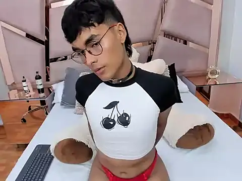 LittleNito online show from December 13, 8:04 pm