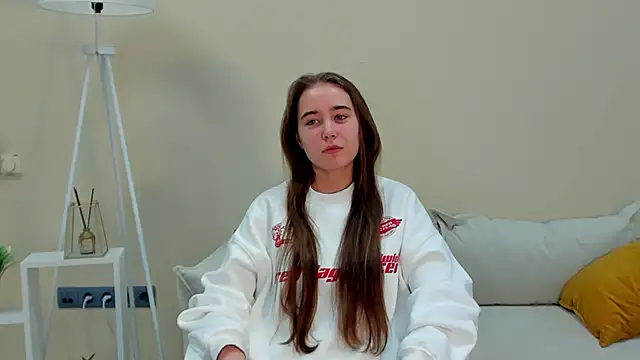 MurielHartnell online show from December 5, 7:18 am