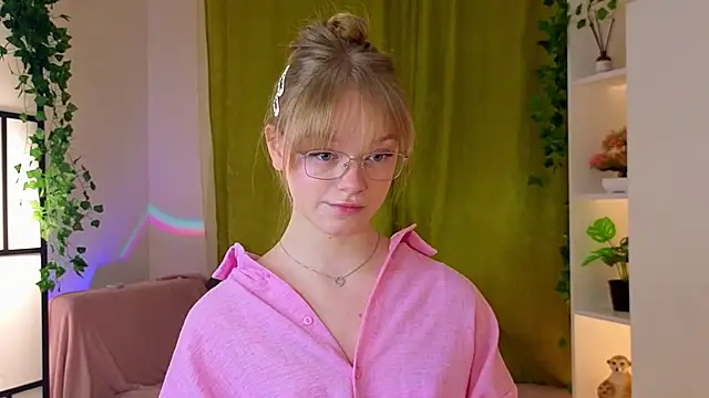 MatthewHoffis online show from April 16, 8:20 pm