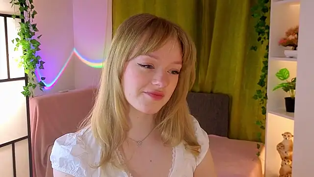 MatthewHoffis online show from April 10, 8:05 pm