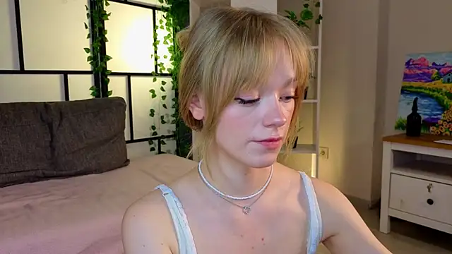 MatthewHoffis online show from March 4, 8:16 pm