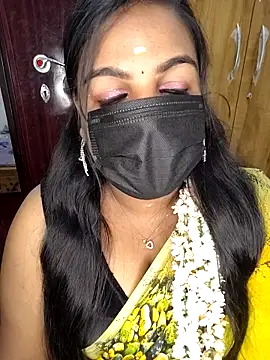 Snapshot of Tamil_Shara chatting on April 18, 7:07 pm Tamil Shara online show from April 18, 7:07 pm