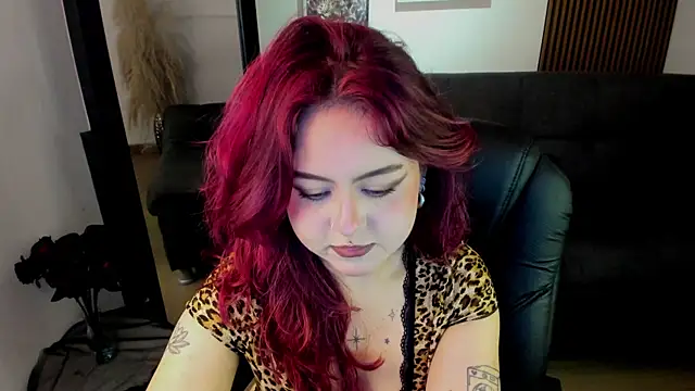 crimson velvettt online show from January 16, 5:44 am