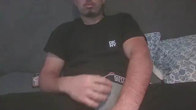 userre08 online show from December 1, 5:47 pm