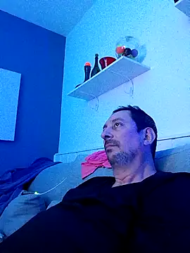 FocussedFreckle online show from December 3, 12:33 am