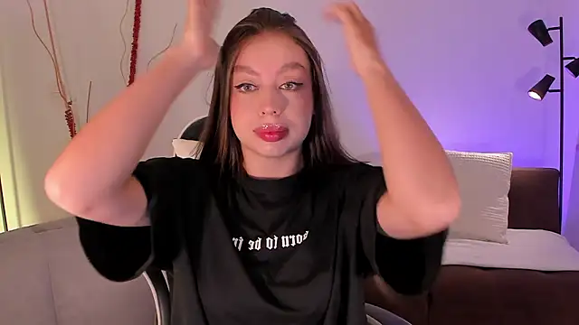 Snapshot of saracavali chatting on March 6, 6:47 pm saracavali online show from March 6, 6:47 pm