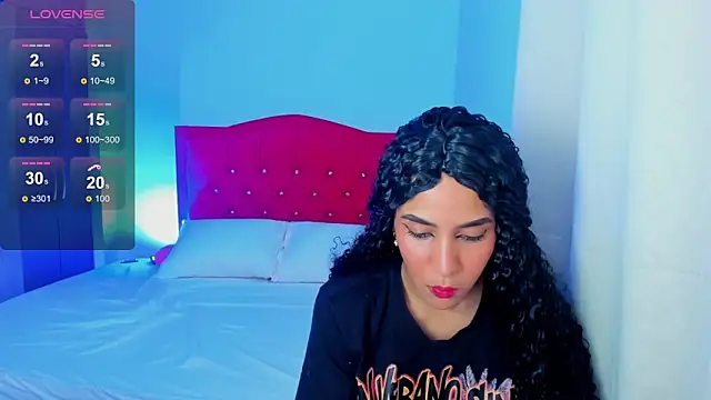 Samantha luv  online show from March 11, 1:32 am