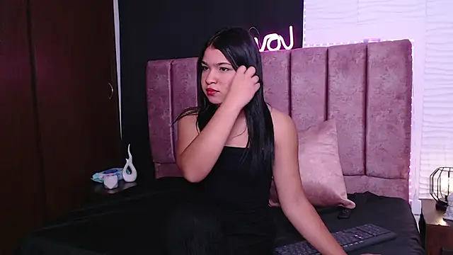 Snapshot of isarose01 chatting on December 4, 12:37 pm isarose01 online show from December 4, 12:37 pm