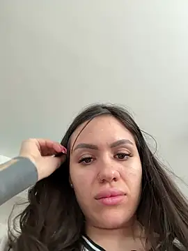 Snapshot of SiennaLuxexx chatting on February 13, 12:05 pm SiennaLuxexx online show from February 13, 12:05 pm