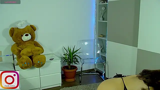 SiennaLuxexx online show from January 7, 12:48 am