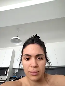 SiennaLuxexx online show from April 11, 1:04 pm