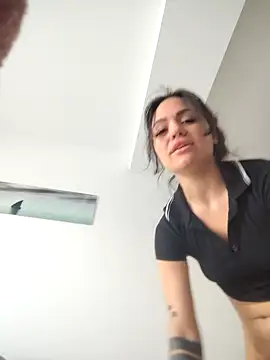 SiennaLuxexx online show from April 17, 11:57 am