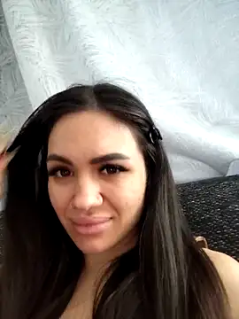 SiennaLuxexx online show from April 3, 2:01 pm