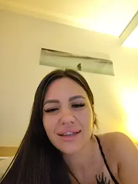 Snapshot of SiennaLuxexx chatting on June 7, 1:16 pm SiennaLuxexx online show from June 7, 1:16 pm