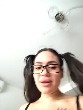 SiennaLuxexx online show from March 31, 11:56 am