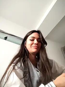 SiennaLuxexx online show from April 14, 1:16 pm