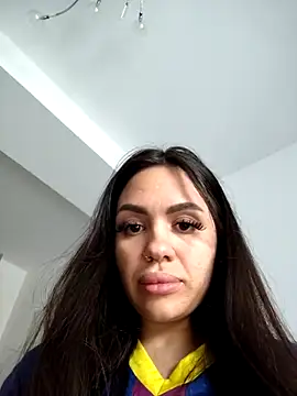 SiennaLuxexx online show from April 28, 11:47 am
