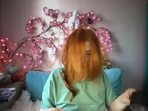 Ungoliant Kiss online show from May 7, 3:37 pm