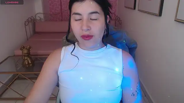 Snapshot of Nina_harpper_ chatting on February 2, 12:37 pm Nina harpper online show from February 2, 12:37 pm