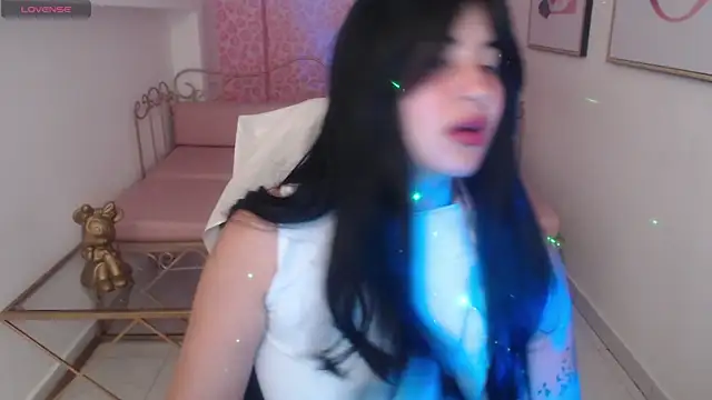 Nina harpper  online show from January 17, 1:26 pm