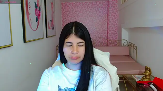 Nina harpper  online show from April 14, 1:10 am